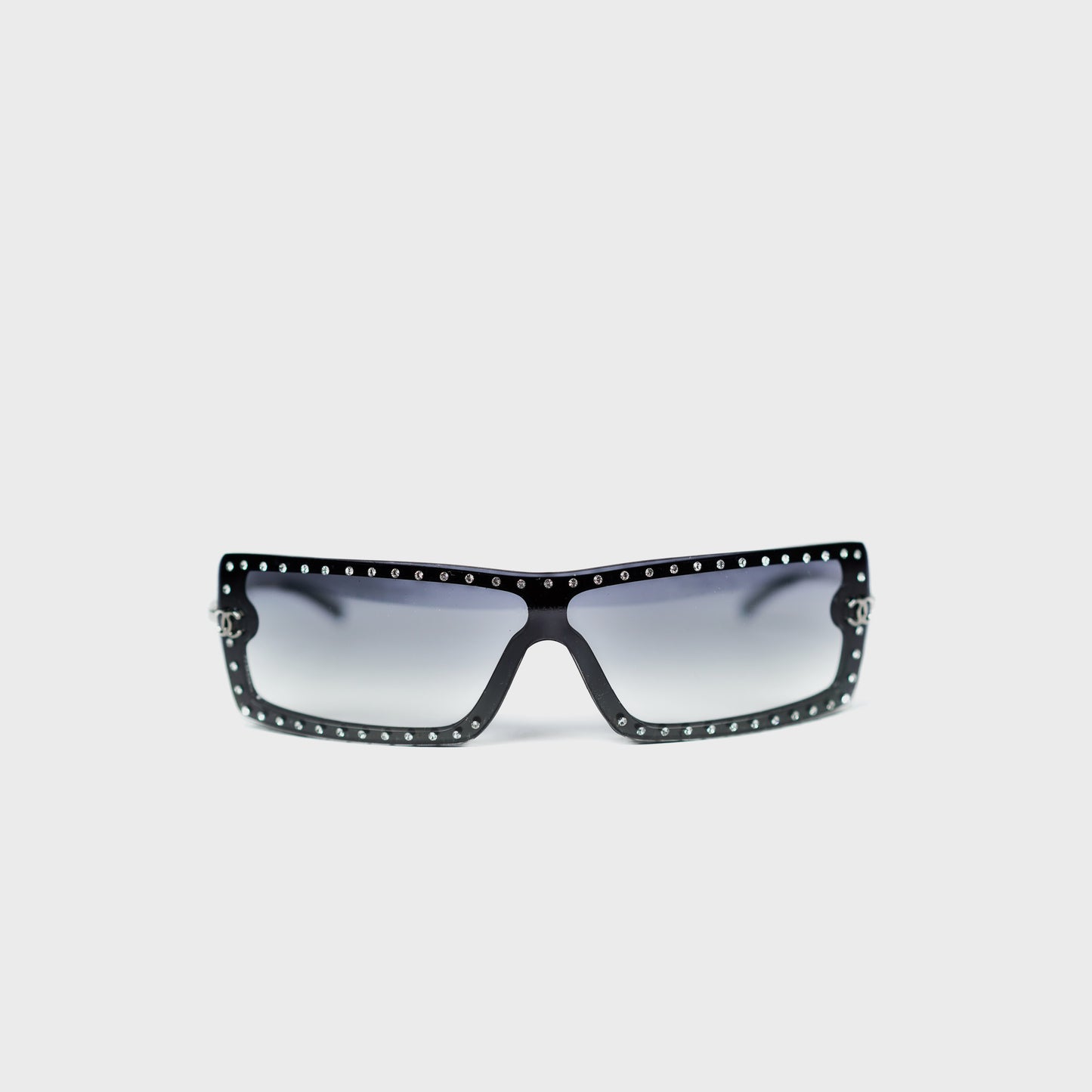 Lunette de soleil Chanel 2000 par Karl Lagerfeld