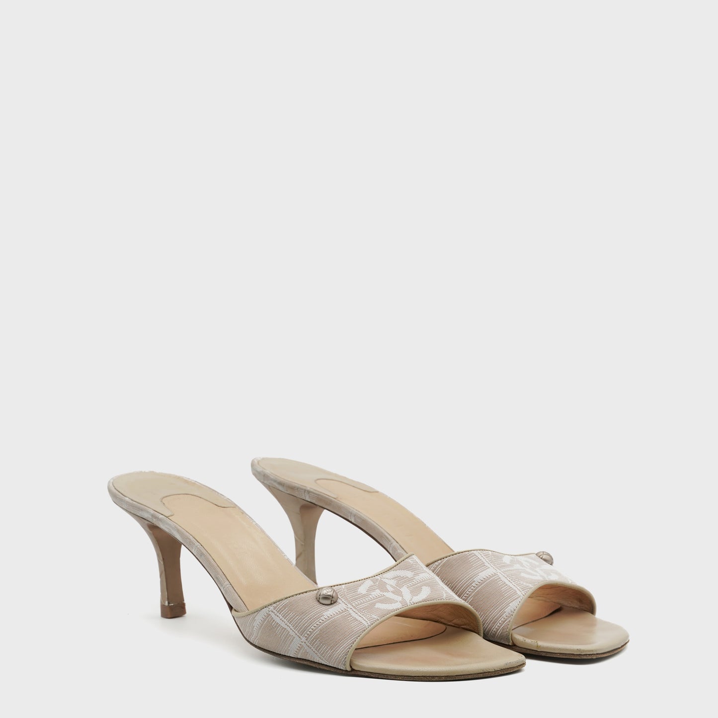 Beige Jacquard Mules Chanel 2000 by Karl Lagerfeld
