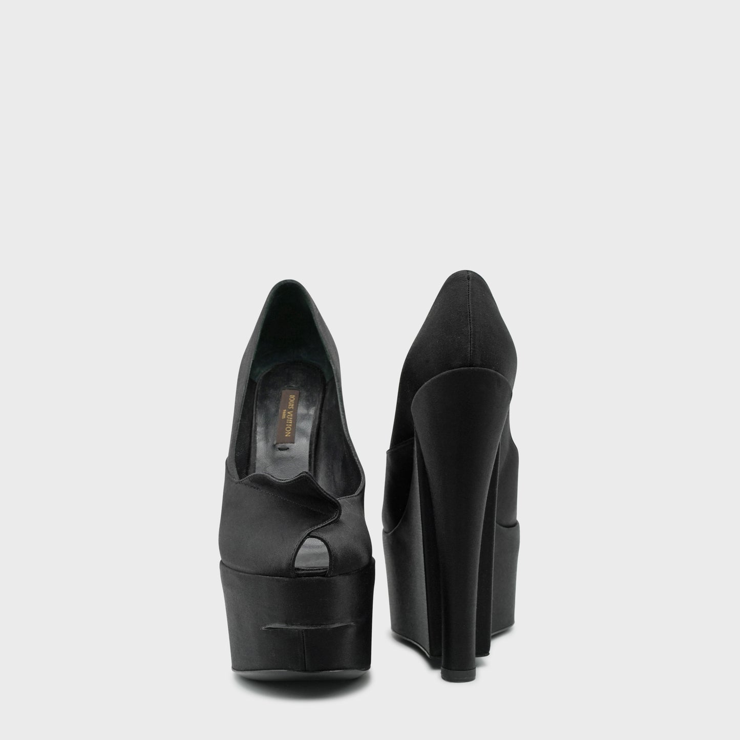 Escarpin Satin Noir Louis Vuitton FW 2008 par Marc Jacobs