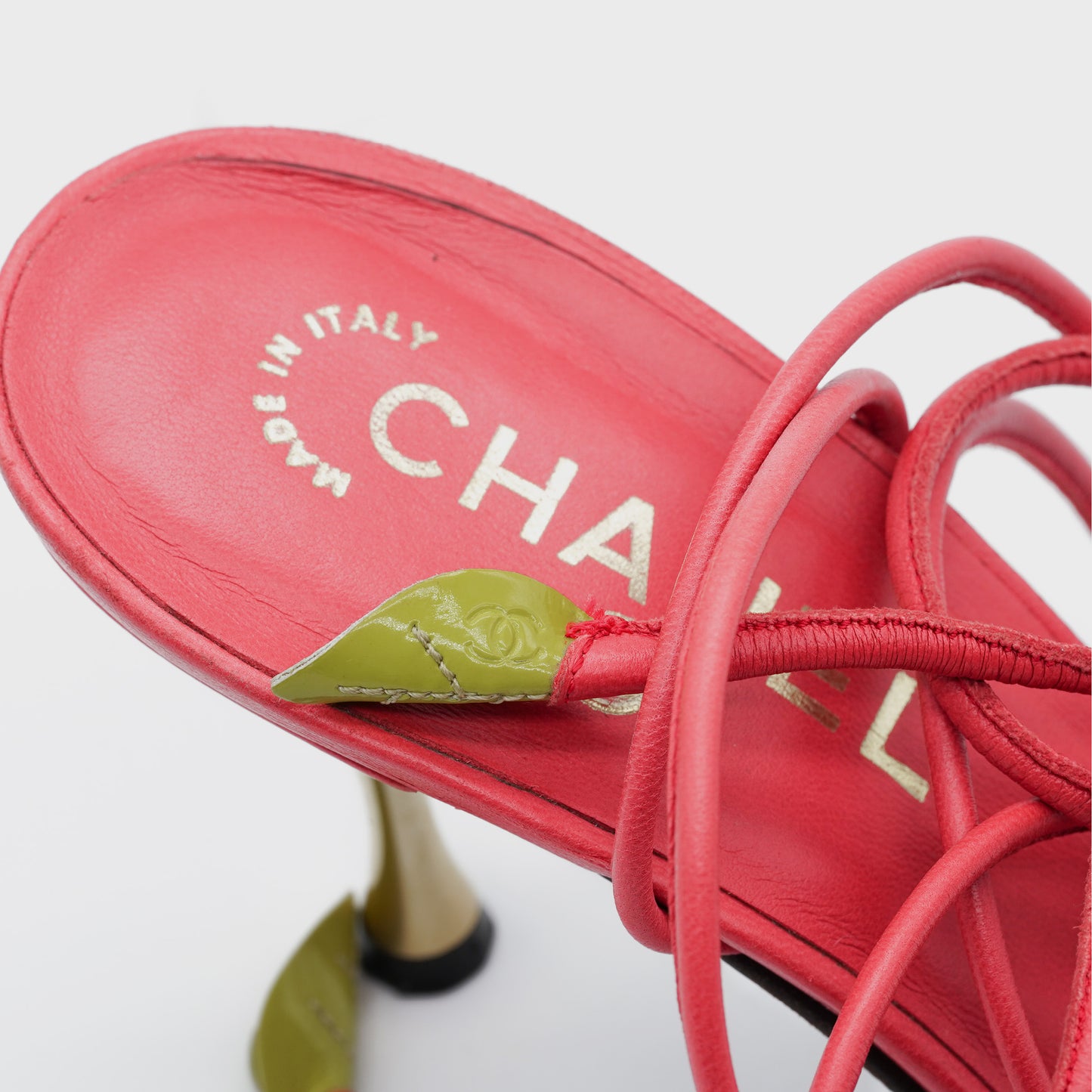 Sandales Brides Rose Chanel SS 2004 par Karl Lagerfeld