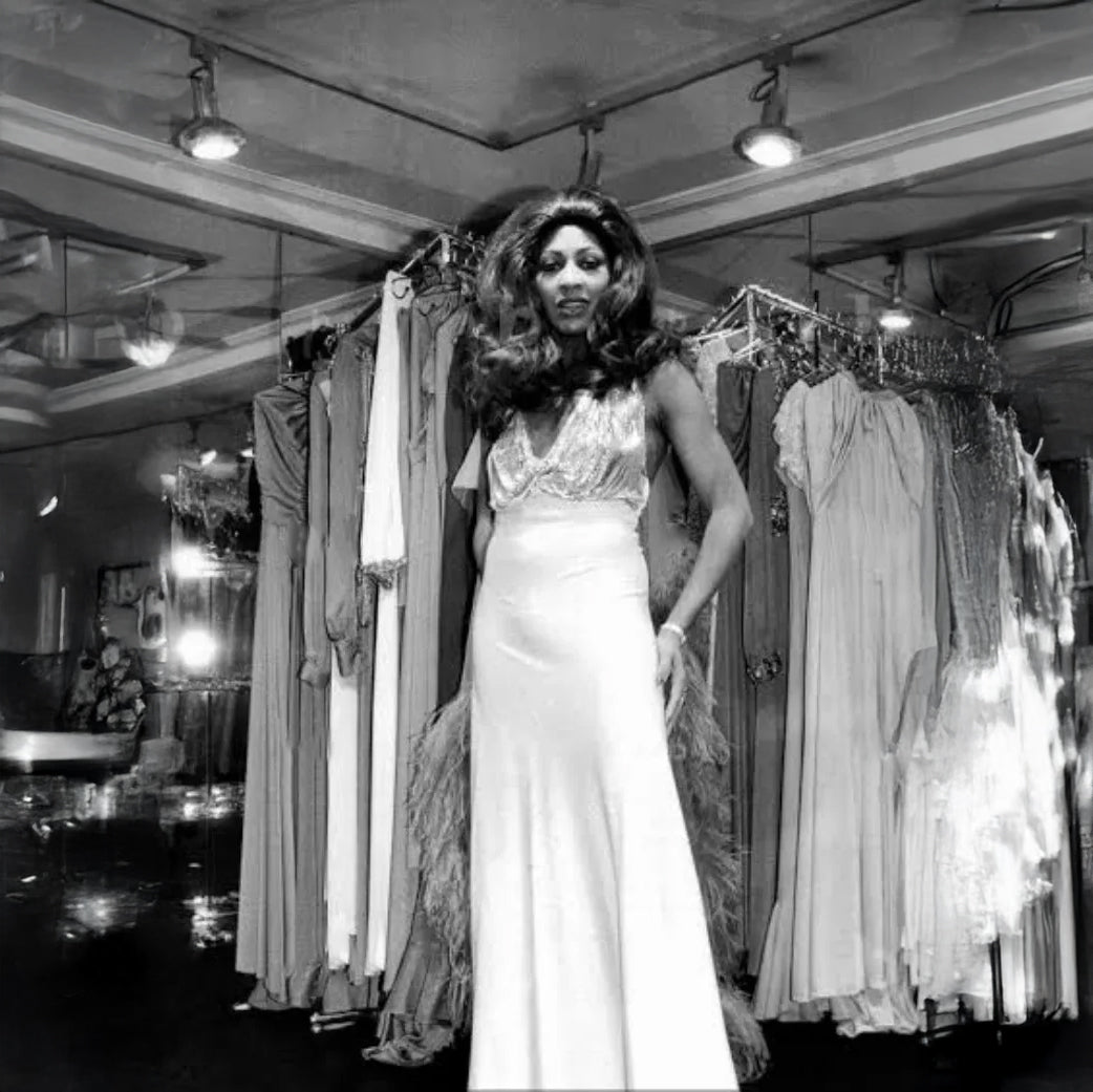 Robe Métal Or par Loris Azzaro