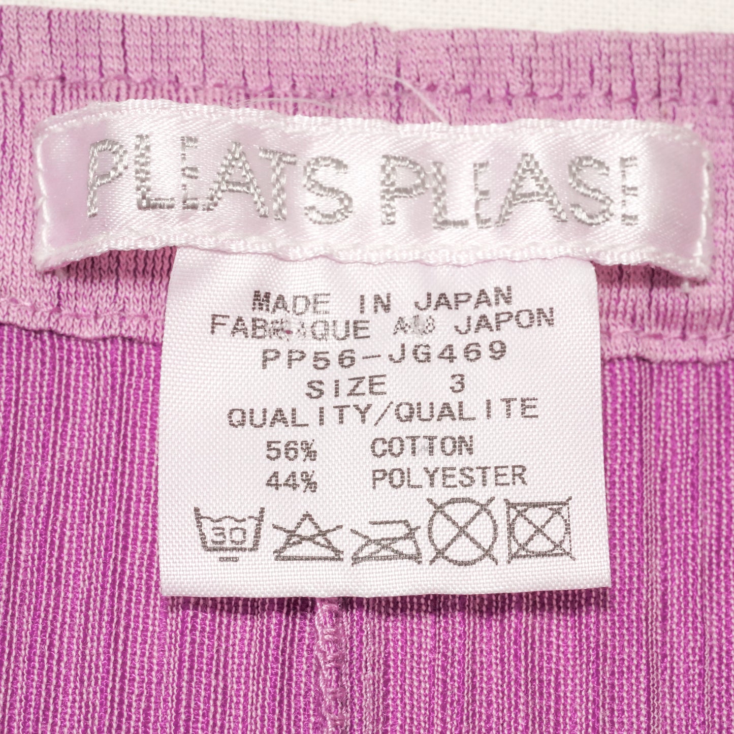 Jupe rose 2005 Pleats Please par Issey Miyake