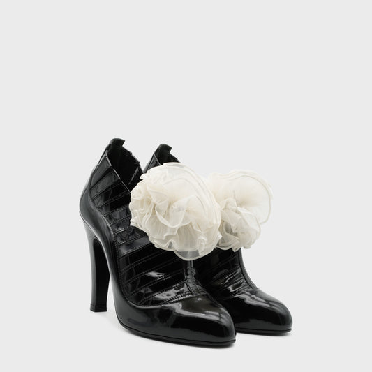 Chanel 2018 Black &amp; White Pumps by Karl Lagerfeld