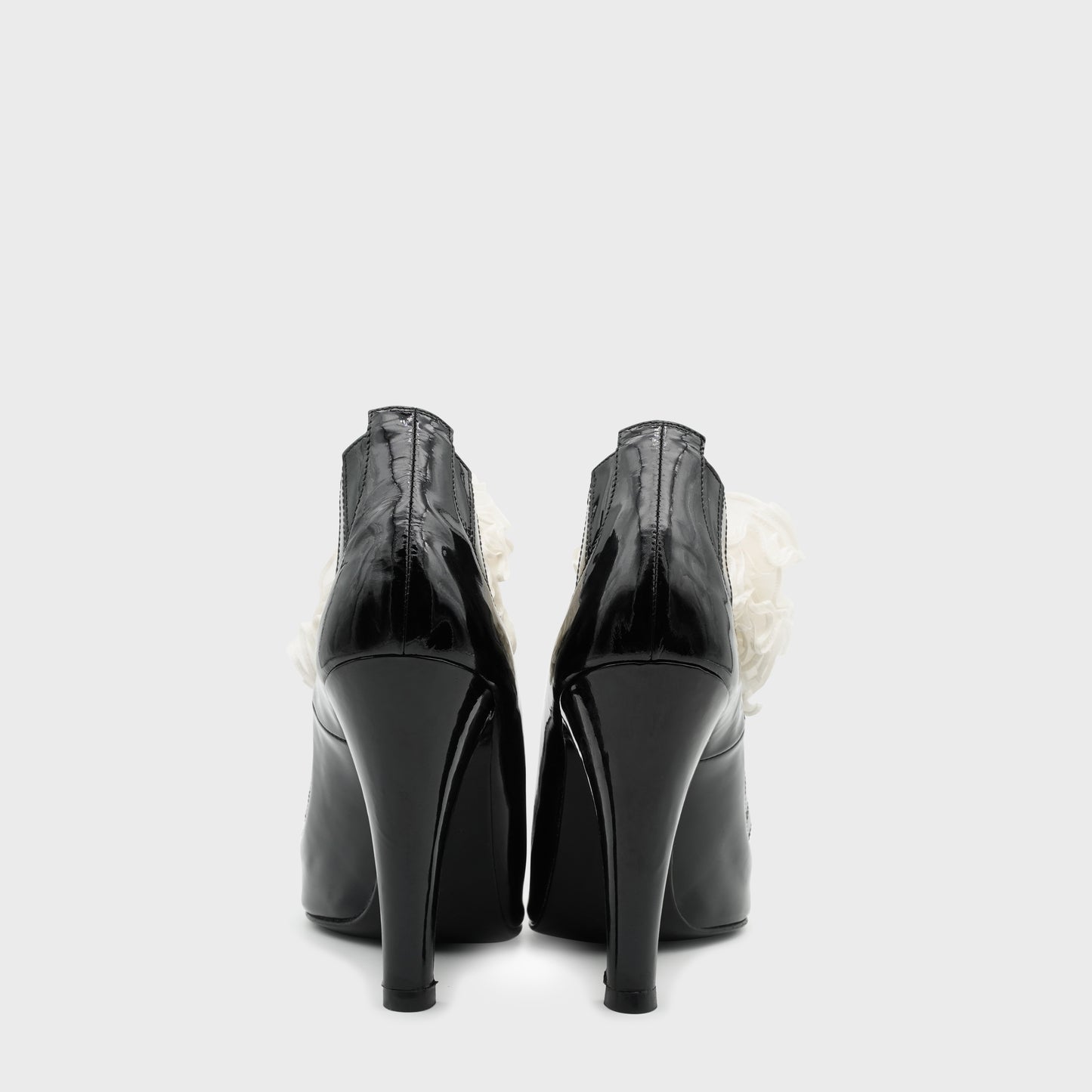 Chanel 2018 Black &amp; White Pumps by Karl Lagerfeld