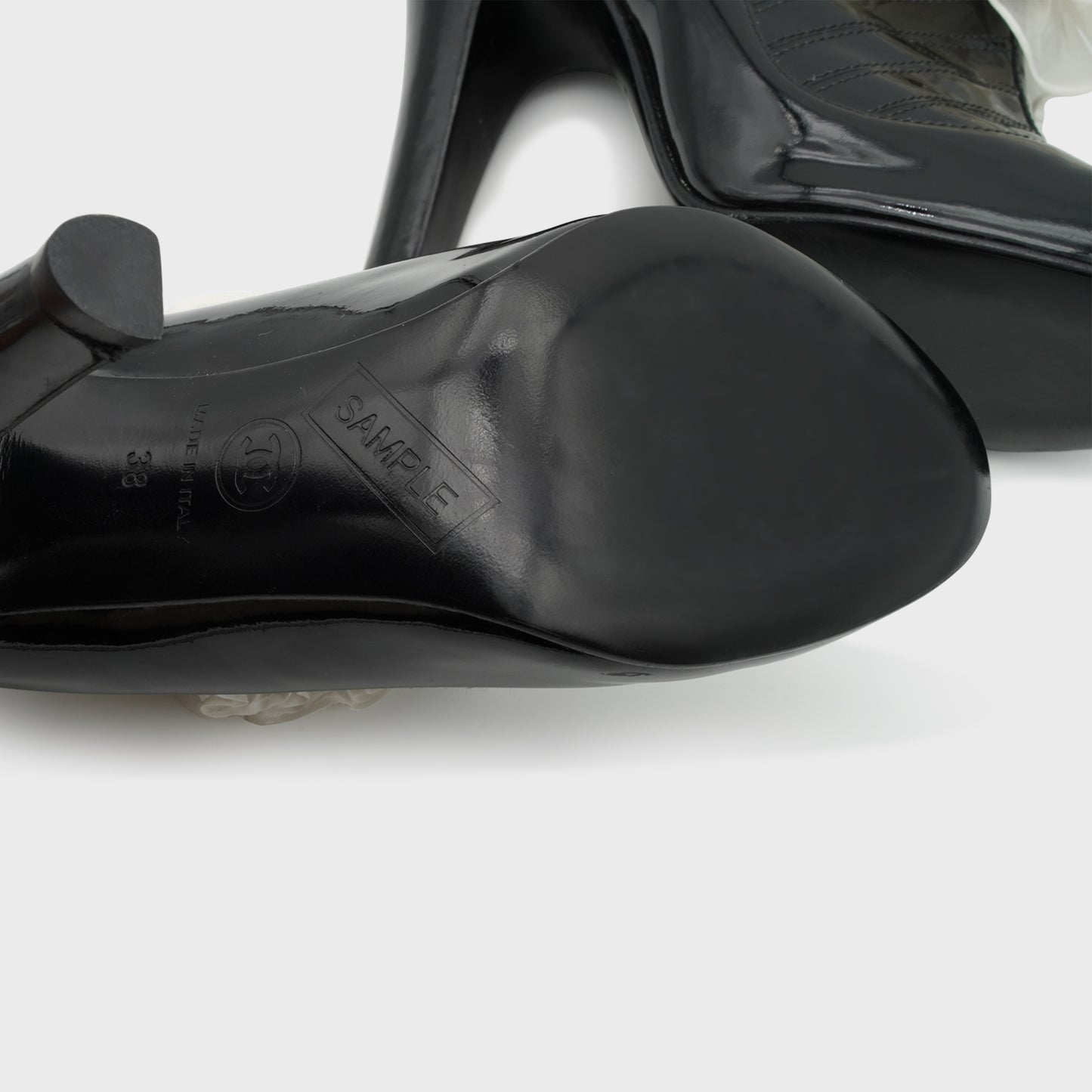 Chanel 2018 Black &amp; White Pumps by Karl Lagerfeld