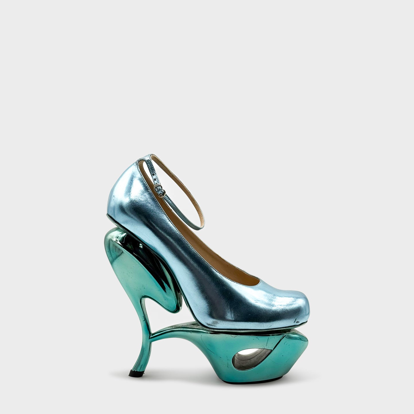 Escarpin Bleu Galliano SS 2009 par John Galliano