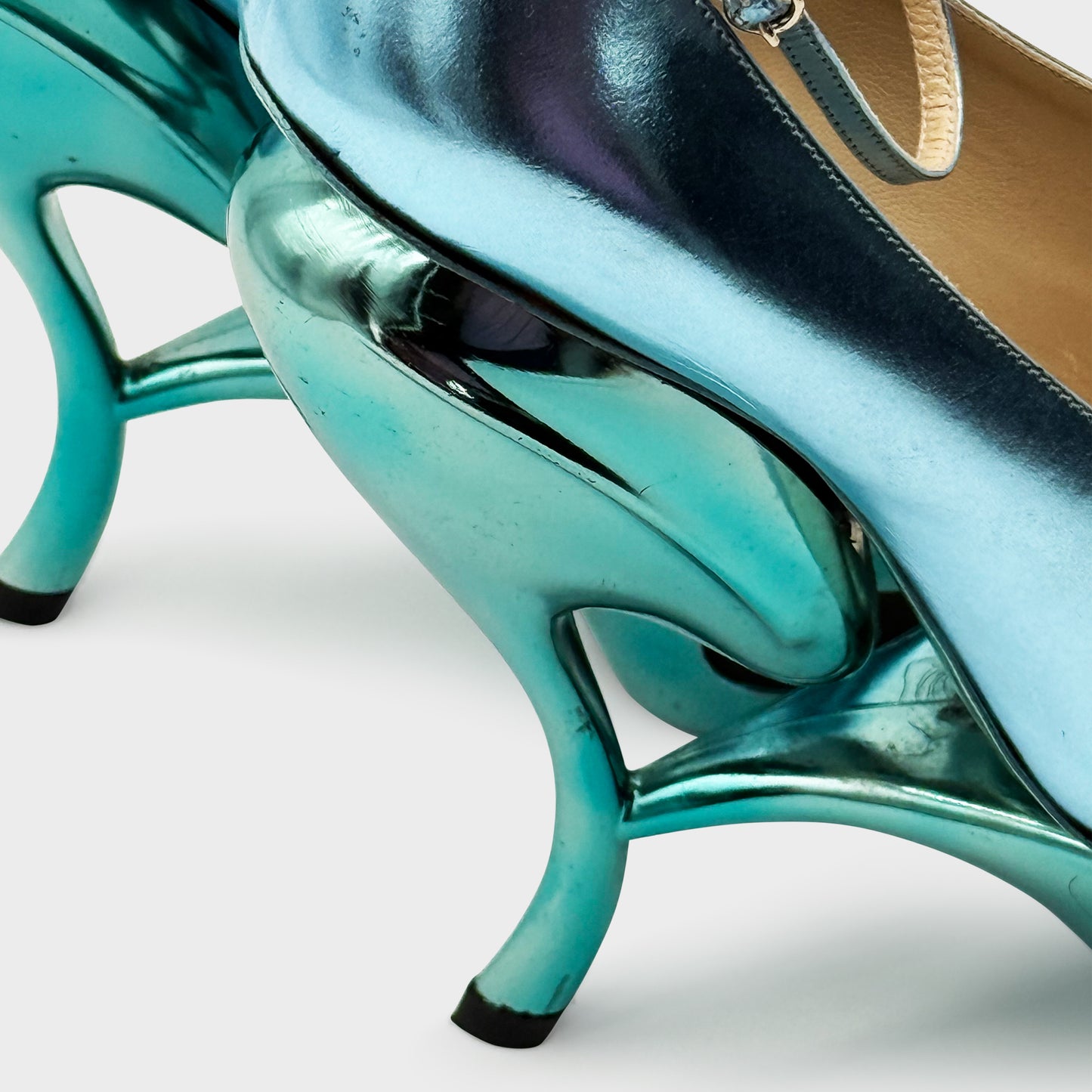 Escarpin Bleu Galliano SS 2009 par John Galliano